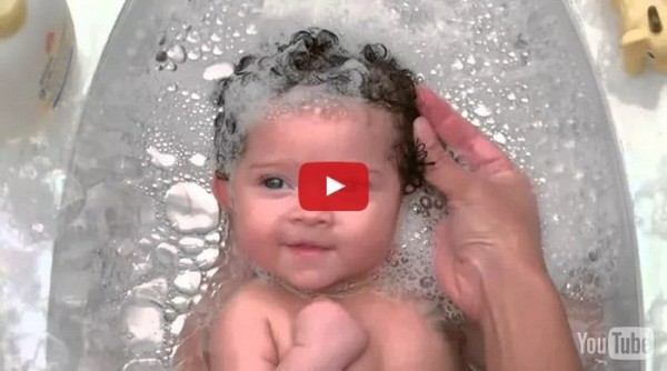 最萌寶寶來了！他才3個月大獲選強生嬰兒洗浴用品代言人，竟然是因為他有這個『技能』才被捧上手心！