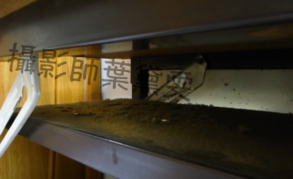 每次打掃後隔沒幾天又長灰塵？教你小妙招，在水裡加幾滴「這個」，灰塵不再附著...神到我已經跪地！