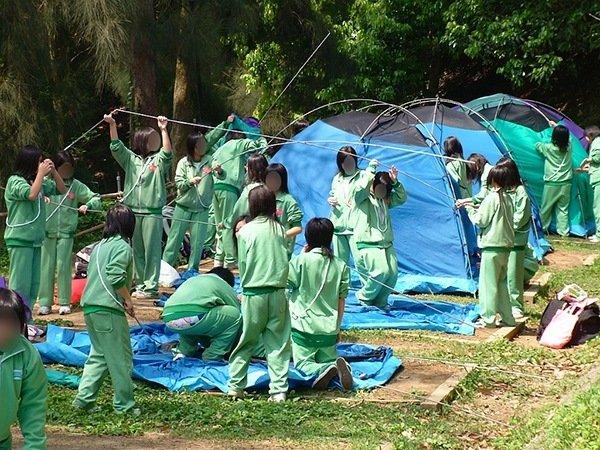 被操爆、吃超爛、睡超差？國二隔宿露營根本是繳錢去被虐？